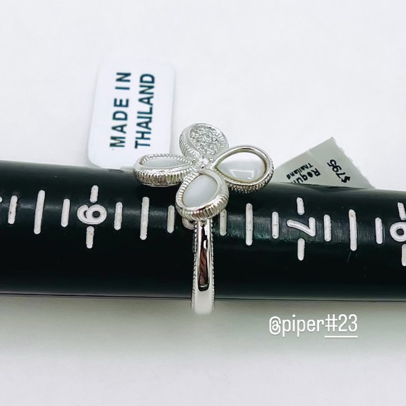 NWT Judith Ripka Jardin Flower MOP and Diamond Ring 8 - Picture 12 of 16